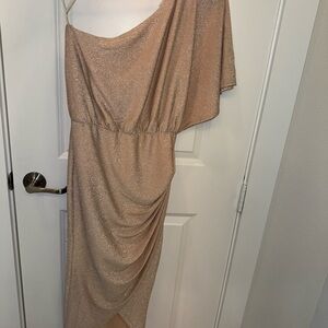 Main Strip One-Shoulder Shimmer Dress in Gold